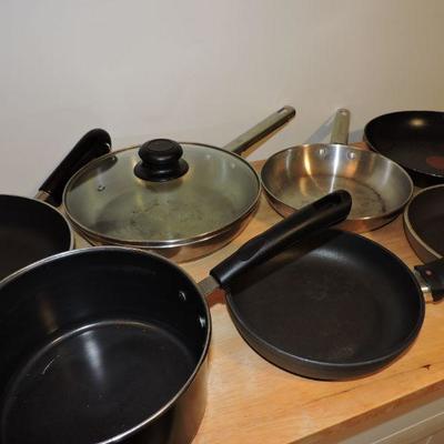 Lot of 7 Pots and Pans