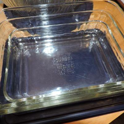 Collection of Pyrex Bowls and Pans