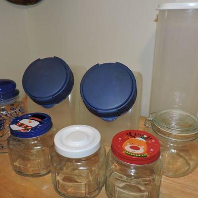 Set of Storage Cannisters