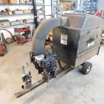 Agri-Fab Tow Behind Mow-N-Vac with 8.75 Briggs & Stratton Motor