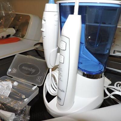 Waterpik Complete Care 5.0 Water Flosser, WP-861 Blue/White