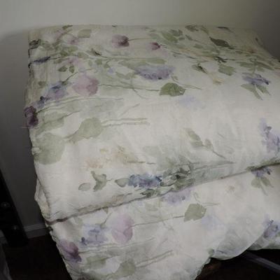 Floral Queen Comforter