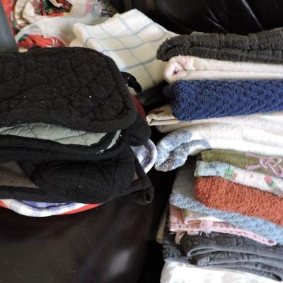 Large Lot of Dish Towels, Wash Rags, and Pot Holders