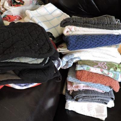Large Lot of Dish Towels, Wash Rags, and Pot Holders