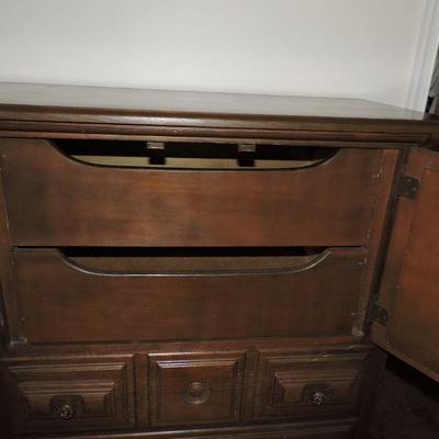 Vintage Chest of Drawers