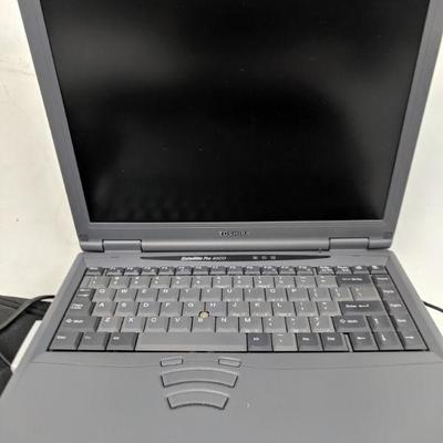 Old Toshiba Laptop, Dell Case & Charger, Mouse - Windows XP, Has Wireless