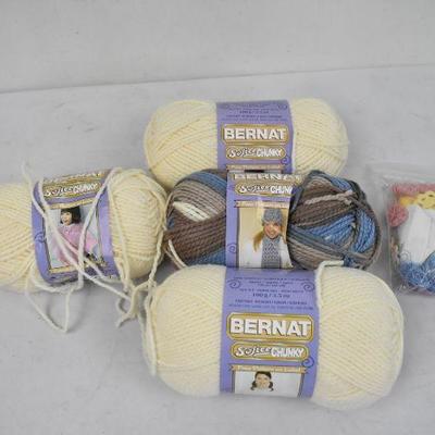 4 Bundles of Chunky Yarn & Thread