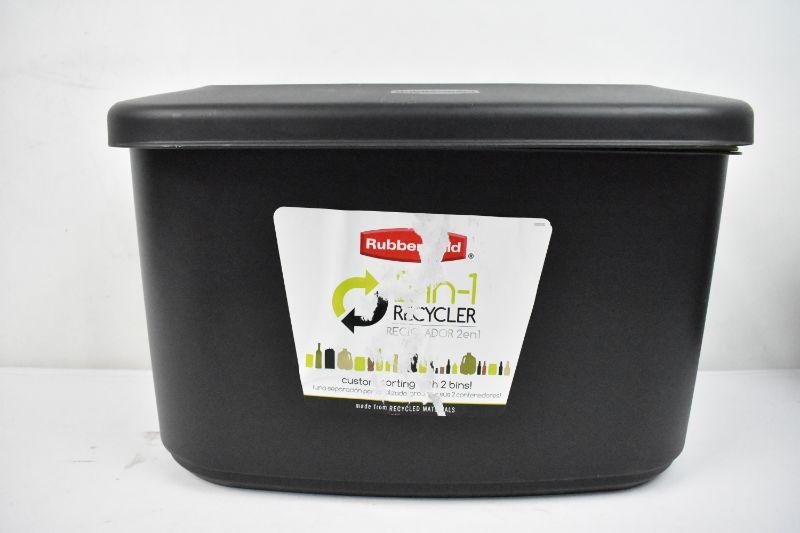 Rubbermaid Recycle Container