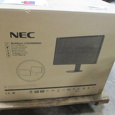 Lot 7 - NEC MultiSync LCD3090WQXi Monitor