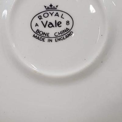 Vintage Royal Vale Bone China Teacup & Saucer - Pattern 7109