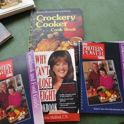 Lot 22 - Cooking Books - Weight Watchers - Better Homes - Great Taste