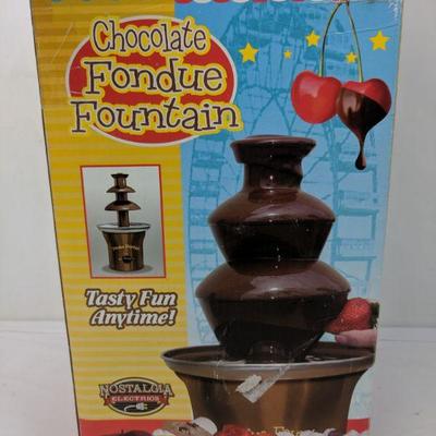 Chocolate Fondue Fountain. Works