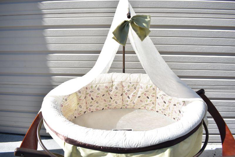 Fisher Price Oval Baby Bassinet Green Cream Brown with Bottom Storage EstateSales