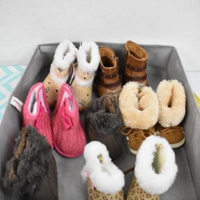 6 Girls Winter Boots Various Sizes - 0-3M through Size 3