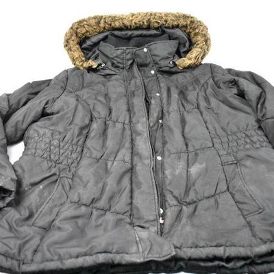 Women's Winter Coat Faded Glory. Black w/ Faux Fur Hood, sz 2XL, needs cleaning