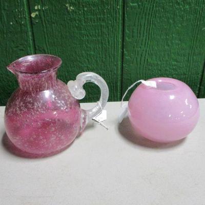 Lot 36 - 1 Piece Is A Henry Dean Round Pink Studio Glass Vase