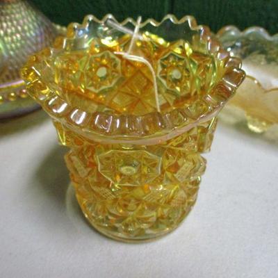 Lot 43 - Yellow Glass - Nesting Hen - Candy Dish - Spooner