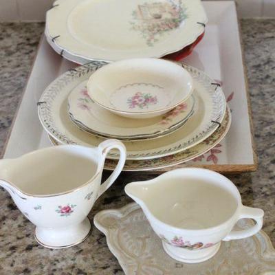 Lot 32 Vintage China Pieces