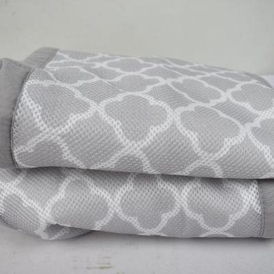 BreathableBaby Bumper Pads, 2 Piece for 1 Crib. Gray/White