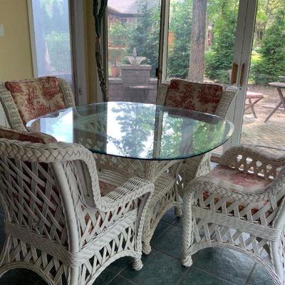 Natural Wicker Table Dining Set with 4 Chairs