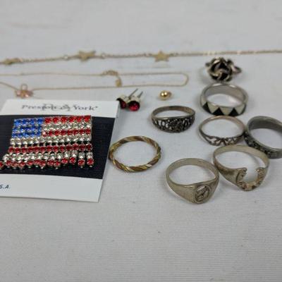 15 pc Costume Jewelry Lot: 10 rings, 1 pin, 2 necklaces, 2 pr earrings