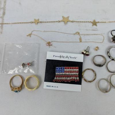 15 pc Costume Jewelry Lot: 10 rings, 1 pin, 2 necklaces, 2 pr earrings