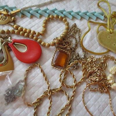 Lot 147 - Miram Haskell & Avon Necklaces Costume Jewelry 