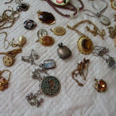 Lot 149 - Variety Of Costume Necklaces & Pendants 