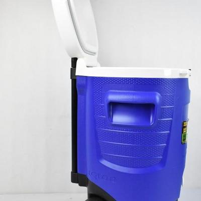 Igloo Wheeled Beverage Cooler, 5 Gal, Blue - Broken Clasp