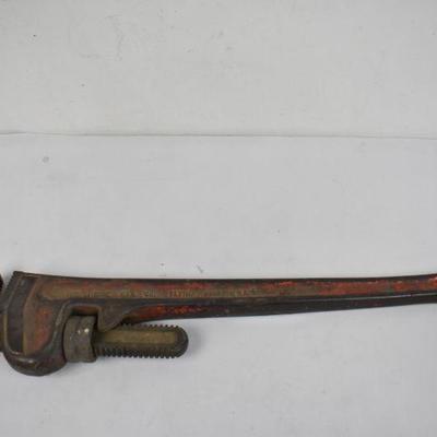 Pipe Wrench 24