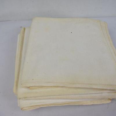 9 Cream Linens - Needs Cleaning