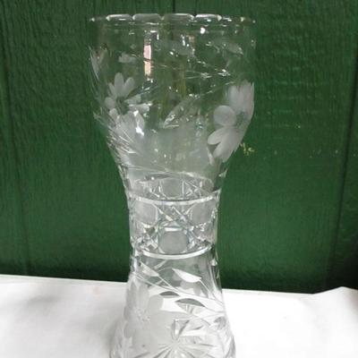 Lot 24 - Crystal Vase