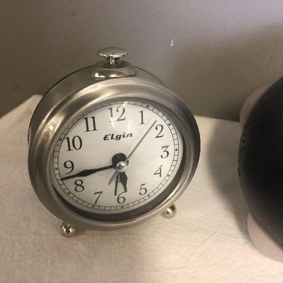 Lot #206 2 Alarm clocks 