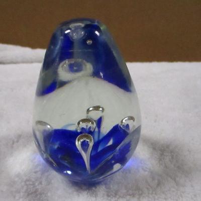 Lot 38 - Art Glass Paperweight