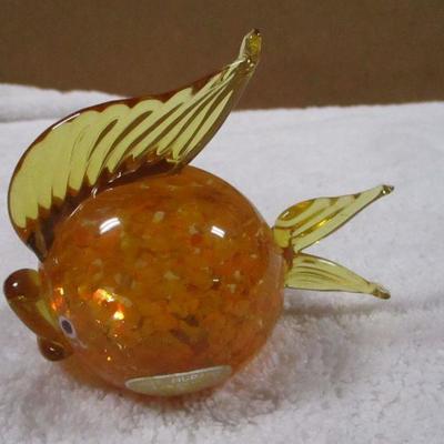 Lot 41 - Arte Murano ICET Art Glass Fish Paperweight