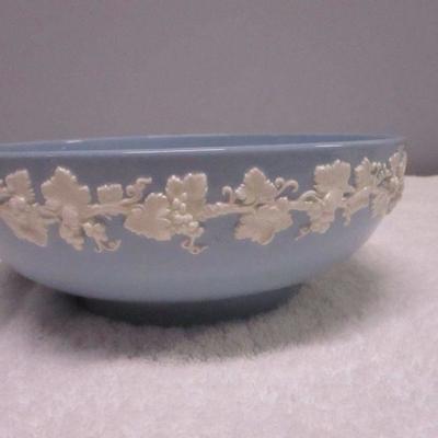 Lot 50 - Wedgwood Serving Bowl - Embossed Queen's Ware