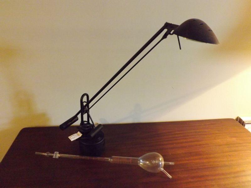 cantilever desk lamp