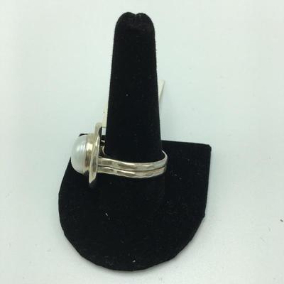 Lot 18 - Amethyst and Pearl Rings, Sz 11