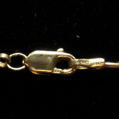 Lot 38 - 14k Gold Necklace & Opal Pendant