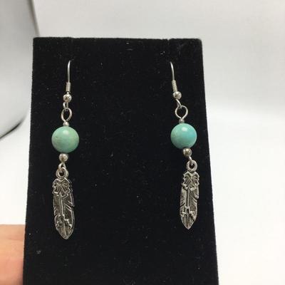 Lot 40 - Necklace, Earrings & Sterling Bracelet