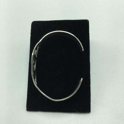 Lot 40 - Necklace, Earrings & Sterling Bracelet