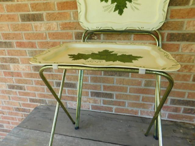 Set of Vintage Metal TV Trays | EstateSales.org