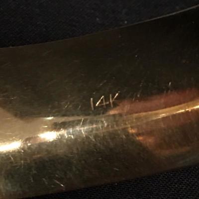 Lot 51 - 14k Gold Bangle Bracelet