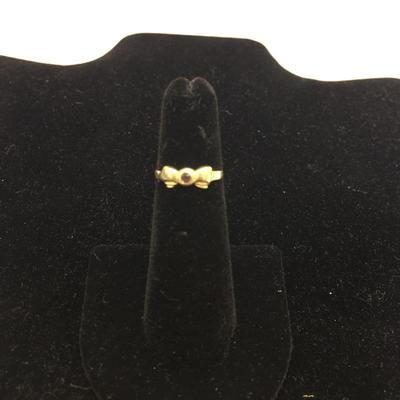 Lot 52 - Gold Rings, Pendants & Pins