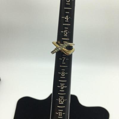 Lot 52 - Gold Rings, Pendants & Pins