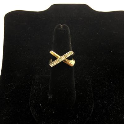 Lot 52 - Gold Rings, Pendants & Pins