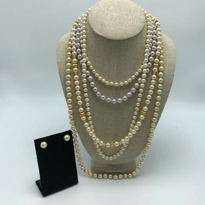 Lot 66 - Large Pearl Collection