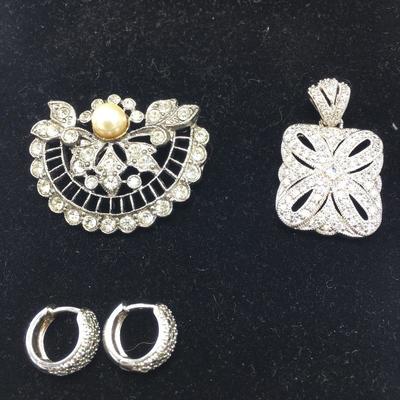 Lot 68 - Vintage Fashion Jewelry