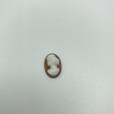 Lot 79 - Two Cameos and Ship Pendant