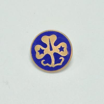 Lot 80 - Vintage Girl Scout Pin